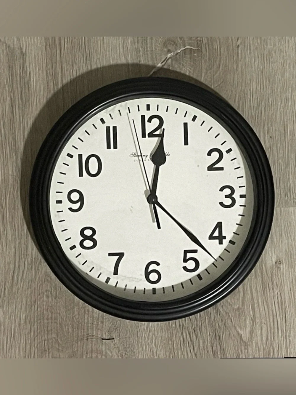 Sterling & Noble Wall Clock Quartz Battery Operated 8.5in Round Black Tested